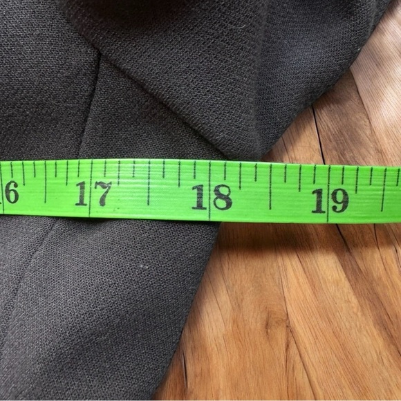 CAbi Black Fitted Button-Up Blazer - Size 2 - Picture 11 of 16